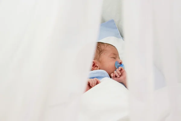 Neugeborenes schläft — Stockfoto