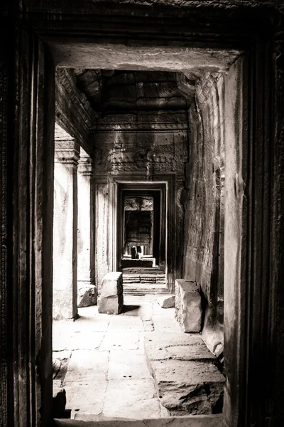 Průchod pohled na tvář v bayon, angkor, Kambodža — Stock fotografie