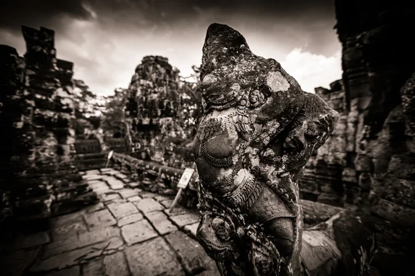 Escultura do Templo de Bayon em Angkor no Camboja — Fotografia de Stock