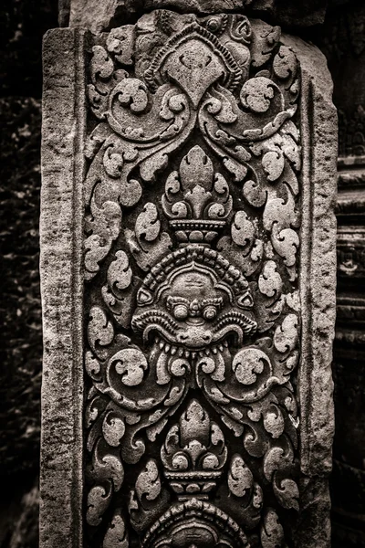 Colonna scultura Banteay Srei ad Angkor Wat — Foto Stock