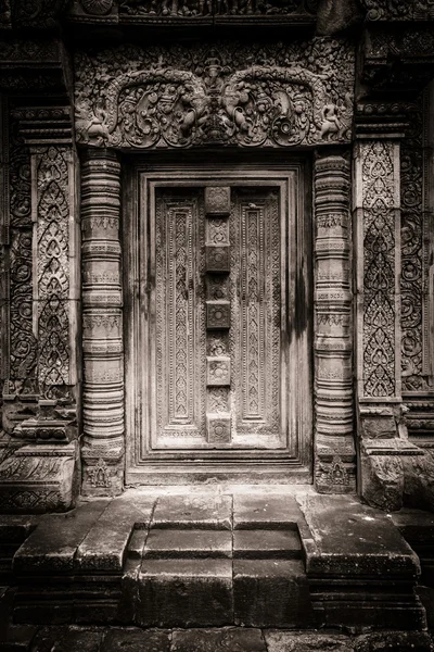 Banteay Srei stone false doorway Stok Resim