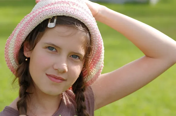 Portrait of beautiful teenage girl — Stock Photo, Image