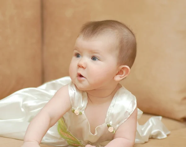 Funny babymeisje — Stockfoto