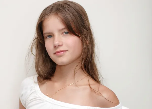Portrait of teenage girl — Stock Photo, Image