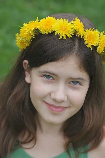 Portrait of beautiful teenage girl — Stock Photo, Image