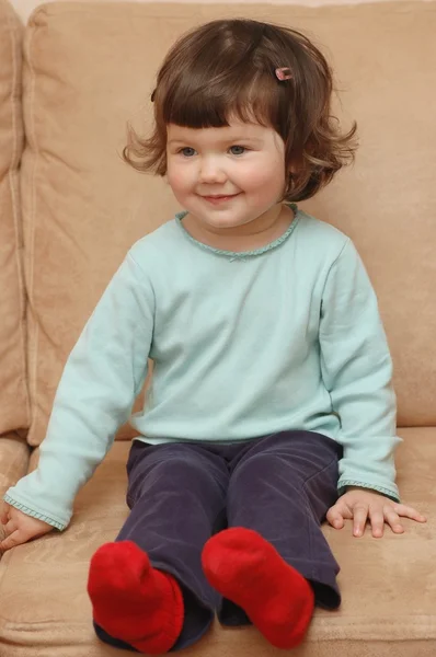 Tv izlerken, güzel bebek portresi — Stok fotoğraf