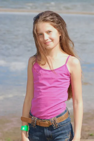 Κορίτσι στην παραλία Εικόνα Αρχείου