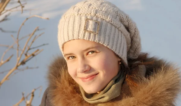 Portrait of beautiful teenage girl in winter time — Stock Photo, Image