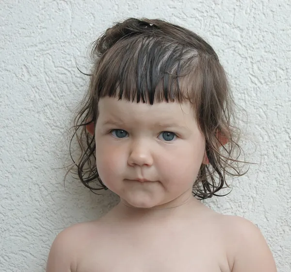 Portrait de beau bébé après le bain — Photo
