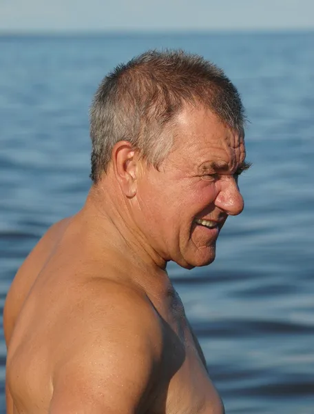 Portrait de senior dans l'eau — Photo