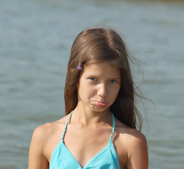 Girl on the beach — Stock Photo, Image