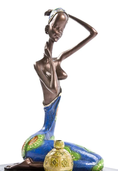 Figura mujer africana de cerámica aislada en blanco — Foto de Stock