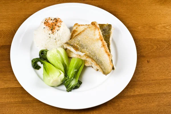 Filet z ryby gotowane pickerel — Zdjęcie stockowe