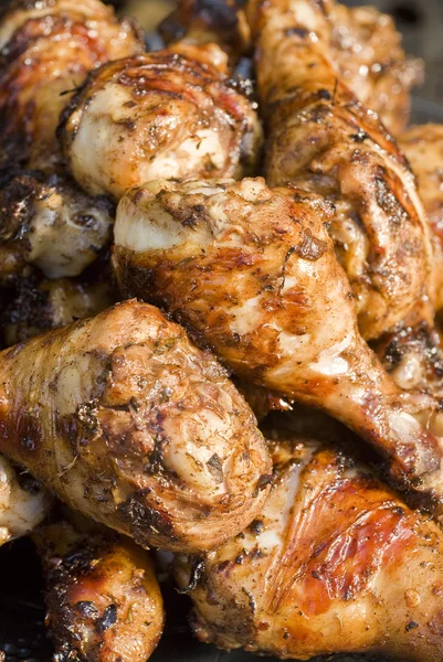 Bacchette di pollo grigliate alla griglia — Foto Stock