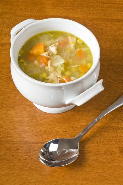 Tazón de sopa de pollo casera —  Fotos de Stock