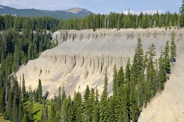 アニー クリーク クレーター湖国立公園での化石の噴気孔 — ストック写真