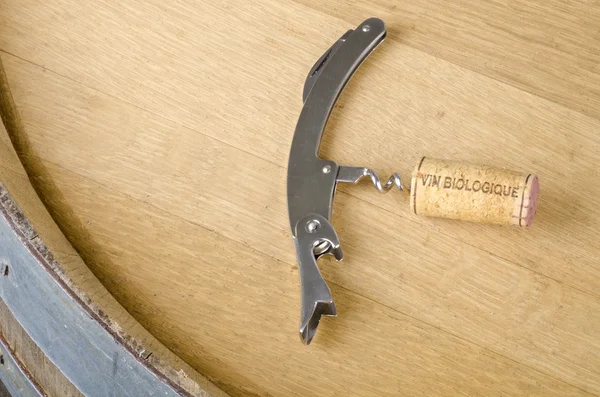 Corkscrew, Cork and Organic Wine — Stock Photo, Image