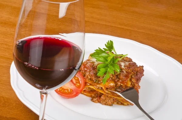 Meat Lasagna and Red Wine — Stock Photo, Image