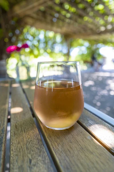 Glass Rose Wine Table Outdoor Restaurant — Foto de Stock