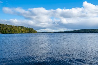 Güzel Hay Gölü Sonbaharda, Algonquin Park, Ontario, Kanada