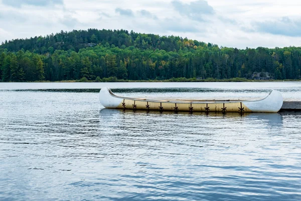 Calm Scene Canoe Parked Dock Lake Opeongo Algonquin Park Canada — Stock Photo, Image