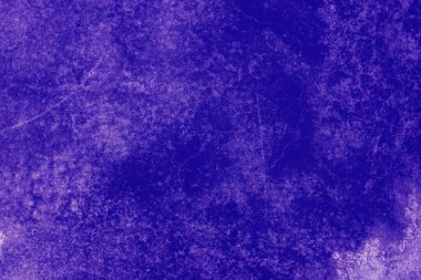 Paslı ve soyut metal yüzey dokusunun fotoğrafı. Demir yüzey, çizikli metal. Mor renk. Grunge Biçimi