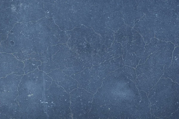 Paslı ve soyut metal yüzey dokusunun fotoğrafı. Demir yüzey, çizikli metal. Mavi renk. Grunge tarzı