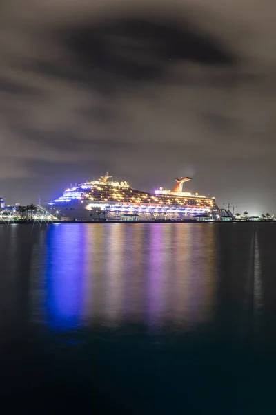 Nassau Bahamas Juli 2019 Vackert Foto Carnival Liberty Kryssningsfartyg Dockade — Stockfoto