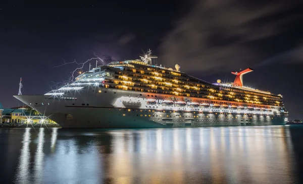 Nassau Bahamy Sierpnia 2019 Piękne Panoramiczne Ujęcie Carnival Liberty Prince — Zdjęcie stockowe