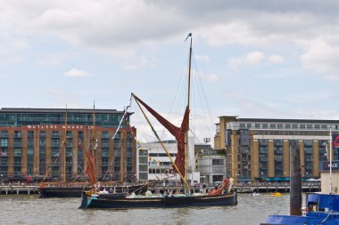 geleneksel yelkenli gemi edith yelken Thames olabilir.