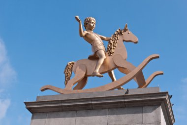 trafalgar square güçsüz yapılarda 101 dördüncü Süpürgelik