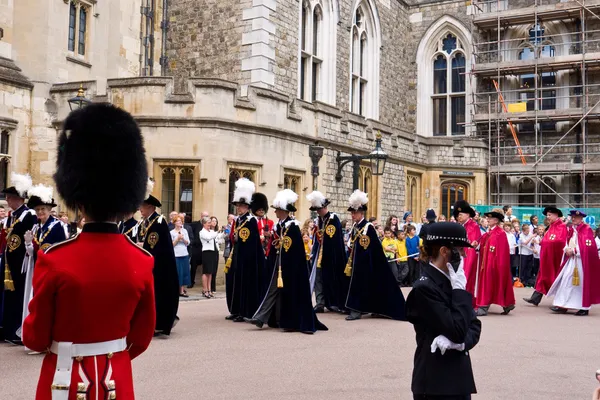 Członkowie rodziny królewskiej na zamku windsor. — Zdjęcie stockowe