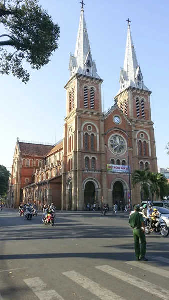 Ho chi minh-staden kyrka — Stockfoto