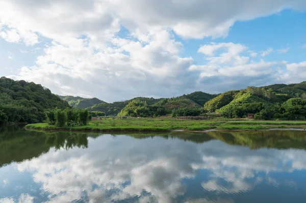 Lake Mountains Lake Reflection Sky — Photo