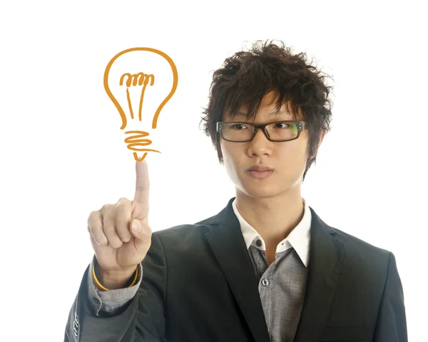 El çizimi bir ampul üzerinde itme iş adamı