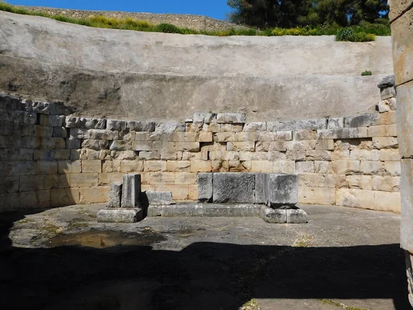 ギリシャBoeotia Orchomenusのミノアの古代の墓の内部のビュー — ストック写真