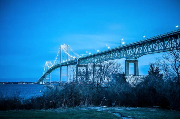 Jamestown-Brücke überquert Bucht bei Newport Rhode Island — Stockfoto