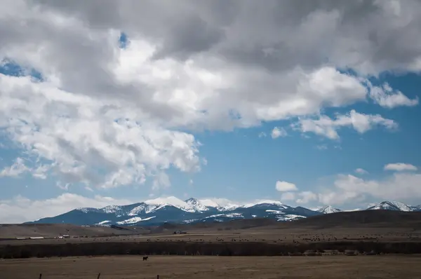 Montanhas rochosas em Montana — Fotografia de Stock