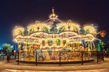 Carousel, gece