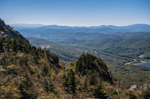 Вид на горы Blue Ridge во время осеннего сезона — стоковое фото