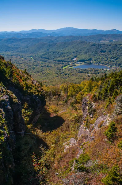Widok z blue ridge mountains podczas jesieni — Zdjęcie stockowe