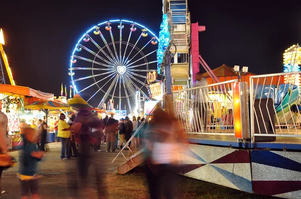 Ferris wheel in a summer night — Stock Photo, Image