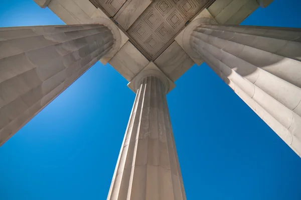 Detalles arquitectónicos iónicos neoclásicos —  Fotos de Stock