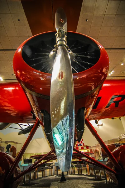 Vintage propeller airplane — Stock Photo, Image