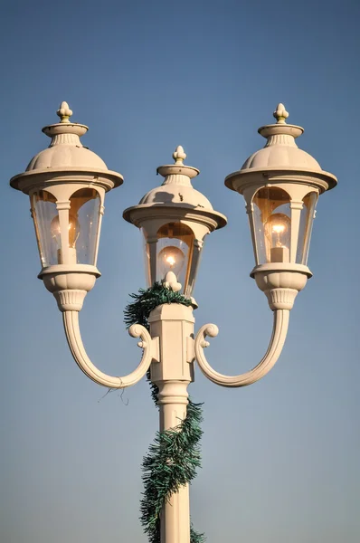 Güzel klasik sokak lamba sonrası sokak — Stok fotoğraf