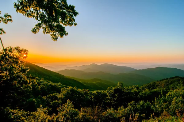 Blue Ridge Parkway tôt le matin Images De Stock Libres De Droits