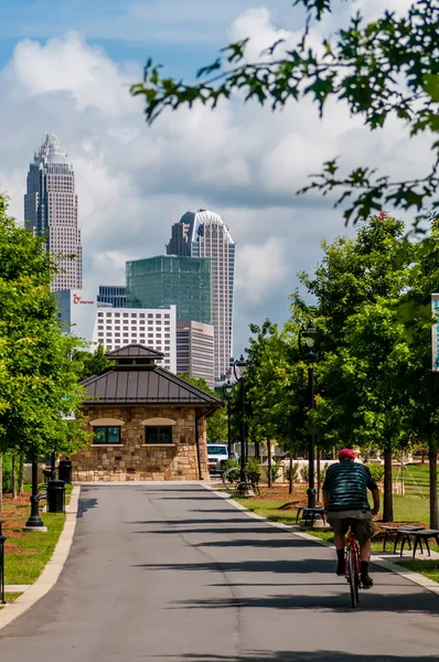 Charlotte nord carolina vista da greenway — Foto Stock