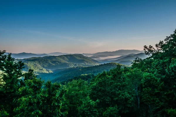 Krásné scenérie z crowders mountain v Severní Karolíně — Stock fotografie