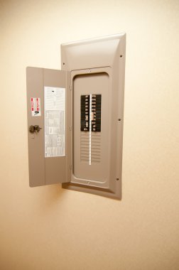 kapalı ev açık elektrik breaker paneli
