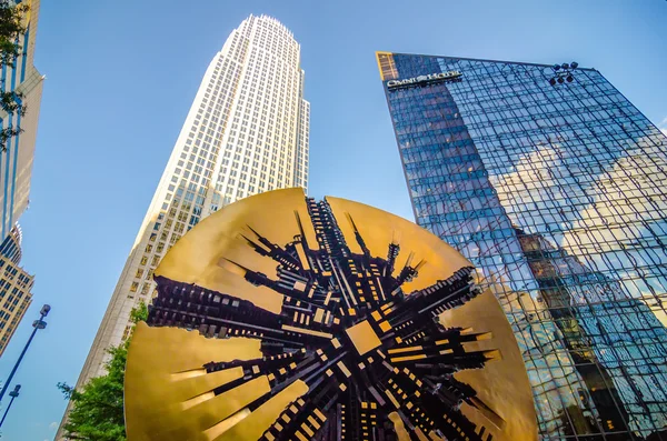 Skyline e ruas da cidade de charlotte norte carolina EUA — Fotografia de Stock